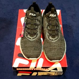 Brand New Mens Fila sneakers size 7.5